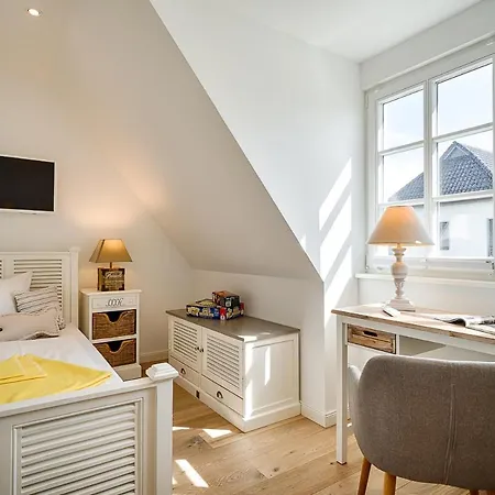 Neue Reihe _strandhaus_